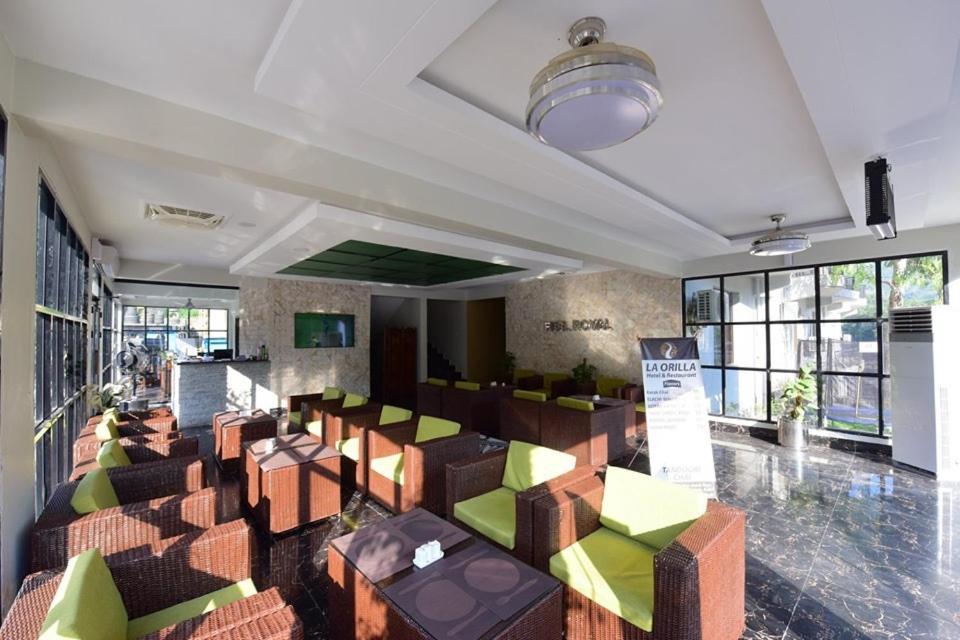 Hotel La Orilla Muzaffarabad Exterior photo