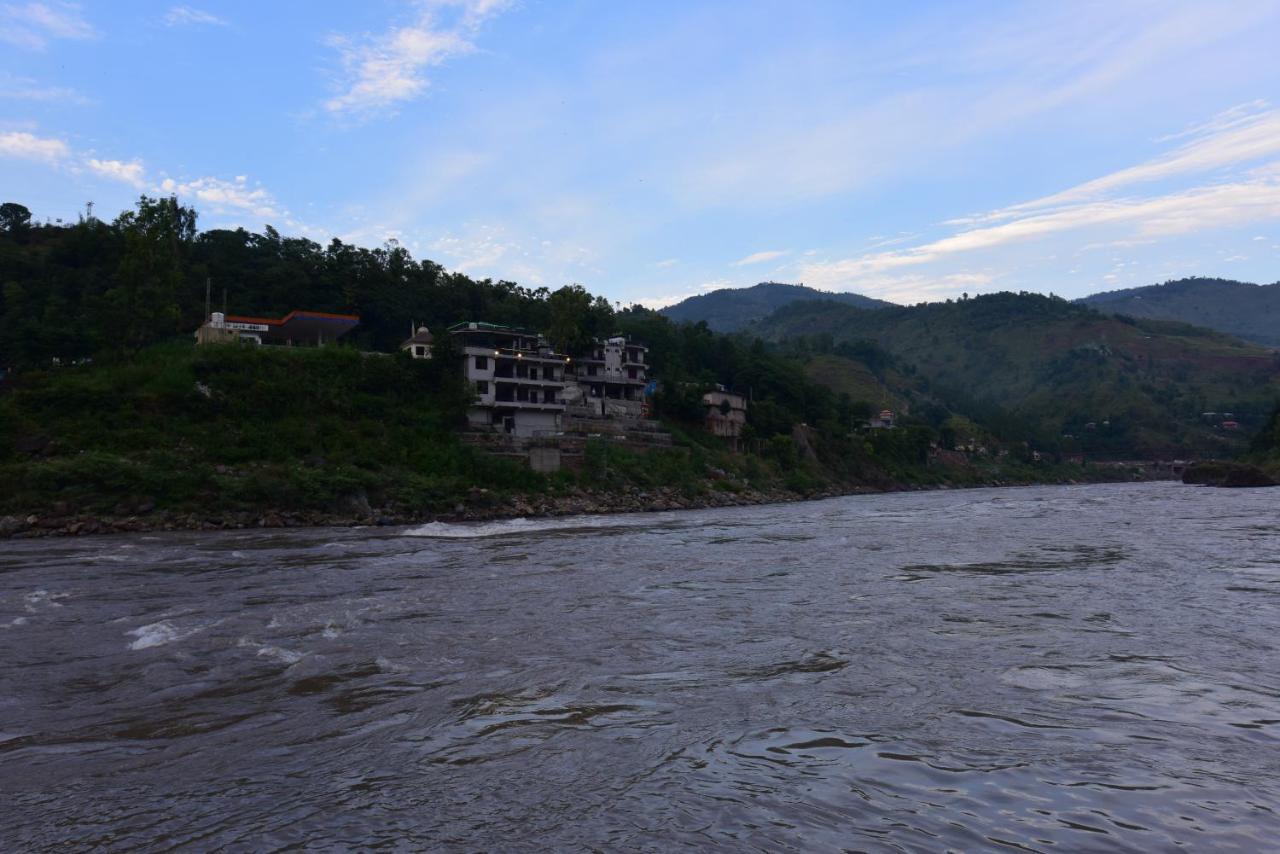 Hotel La Orilla Muzaffarabad Exterior photo